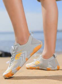 Chaussures de sport d'intérieur unisexes, chaussures à semelle souple pour la conduite, chaussures de couple pour la plage, chaussures de sport mode pour hommes, chaussures de plongée pour hommes, chaussures aquatiques, modèles mode transfrontaliers, chaussures de plage pour hommes, chaussures de fitness outdoor à cinq doigts perméables à l'eau pour la pêche, la baignade et la course sur la plage
