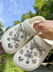 16pcs/Set Artificial Crystal Flower, Bow, Heart, Rose, Butterfly Decorations, Fashion DIY Shoe Clips For Mules, Clogs, Removable Shoe Accessories, Perfect Gift For Family And Friends