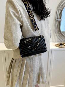 Women's Fashionable Wide Strap Acrylic Chain Small Square Crossbody Bag, Minimalist Design, Versatile For Work & Daily Use - Black - View 5