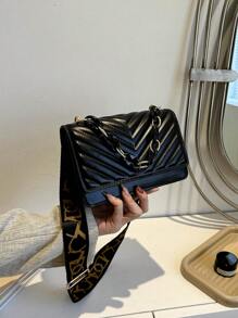 Women's Fashionable Wide Strap Acrylic Chain Small Square Crossbody Bag, Minimalist Design, Versatile For Work & Daily Use - Black - View 3