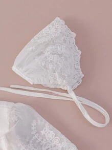 女婴白色蕾丝薄纱连衣裙、洗礼礼服、生日派对礼服