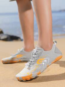 Chaussures de sport d'intérieur unisexes, chaussures à semelle souple pour la conduite, chaussures de couple pour la plage, chaussures de sport mode pour hommes, chaussures de plongée pour hommes, chaussures aquatiques, modèles mode transfrontaliers, chaussures de plage pour hommes, chaussures de fitness outdoor à cinq doigts perméables à l'eau pour la pêche, la baignade et la course sur la plage
