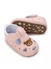 秋季皮革装饰复古优雅时尚橡胶鞋底防滑可爱熊图案婴儿平底鞋