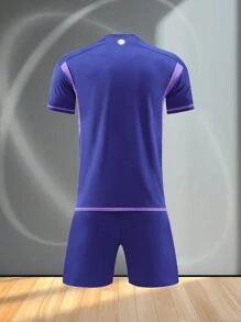 Kit de football masculin personnalisable inspiré de l'Argentine - Ensemble de maillot et short personnalisé, style de conception de domicile. Logo, numéro et contenu textuel personnalisables