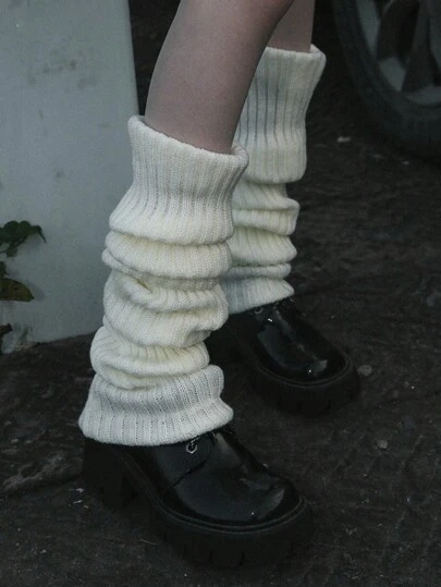 1双女士纯色竖条纹保暖装饰可爱腿套，适合春、秋、冬三季，是圣诞节的理想礼物。