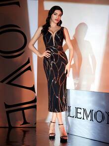 V-Neck Sequin Decorated Suspender Little Black Cocktail Dress (Random Floral Pattern, Front And Back Not Aligned), Party Dress, Wedding Guest Dress - Black - View 6