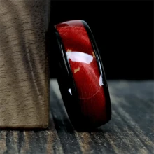 优雅的 8 毫米钨钢结婚戒指，搭配玫瑰木镶嵌 - “他或她”黑色钨钢承诺戒指，适合周年纪念、生日等 - 不锈钢和木制工艺 - 戒指 - 查看 63