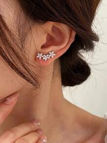 1 Paar 925er Sterling Silber Luxusohrringe mit 3 Blumen und Strass für Frauen, süße, außergewöhnliche Zirkonia-Blumenohrringe, neues Modell, pflegend für Ohrlöcher, blumig, edel, vielseitig, Geschenk