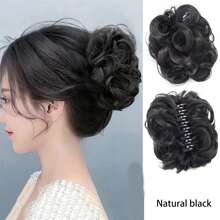 1 pièce Pince à cheveux synthétique frisée avec gros bouton, soyeuse et naturelle. Chignon invisible réaliste, convient pour les cheveux fins, chauves, port quotidien. Couleur unie, style bohème décontracté. Pince à cheveux en fibre pour toutes les saisons