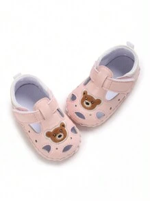 秋季皮革装饰复古优雅时尚橡胶鞋底防滑可爱熊图案婴儿平底鞋