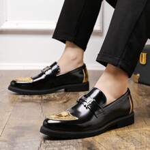 Mocasines para hombres con suela gruesa y estampado de caimán, zapatos de vestir negros desgastados para uso formal y casual, zapatos transpirables para uso diario - Dorado - Ver 1