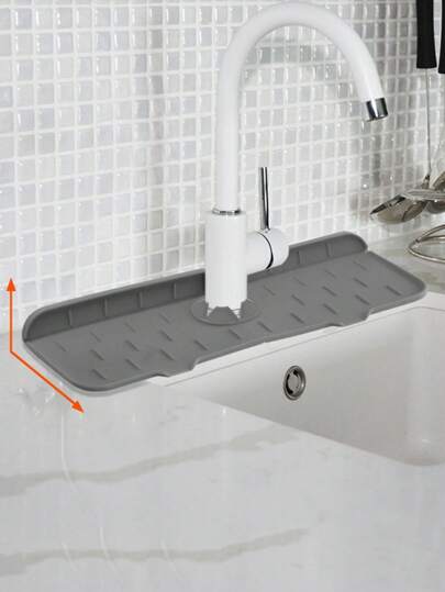1/2 件硅胶排水垫，厨房浴室水龙头防溅水槽排水垫，水槽边防滑厨房垫，天然卫生的厨房必备品，适合家庭和厨房房间装饰，是您舒适的秋冬风格和圣诞装饰的一部分