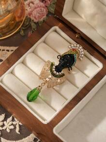 1pc Fashion Crystal Tassel Black Chief Lady Brooch, Suitable For Women's Daily Wear