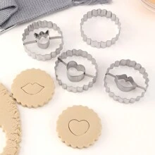 1 套波浪圆形饼干模具，11 件/9 件/2 件/3 件/4.5 厘米 9 件/4.5 厘米 4 件/7 厘米 4 件不锈钢饼干模具包括波浪、圆形、姜饼人、心形、郁金香、雪人、天使、雪花、鹿、圣诞树、铃铛、星星、花朵、蝴蝶、复活节彩蛋形状，适合烘焙饼干、糕点、情人节、复活节、万圣节等节日圣诞节圣诞装饰圣诞睡衣圣诞礼物圣诞装饰