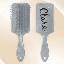 LICVIC 1 chiếc lược chải tóc có túi khí, họa tiết vân đá cẩm thạch, lược gỡ rối tùy chỉnh, lược có túi khí tùy chỉnh, đầu lược massage tóc, quà tặng lược chải tóc khắc tên cá nhân, quà tặng cặp đôi cá nhân hóa, quà tặng tùy chỉnh cho nữ, 22x7cm, 3 màu: Hồng/Xám/Vàng, 3 kiểu chữ, phù hợp cho nữ, tạo không gian ấm áp, làm mới nhà cửa mùa thu, tạo sự hài hòa cho gia đình, dụng cụ du lịch tiện dụng. - phong cách A - Xem 10