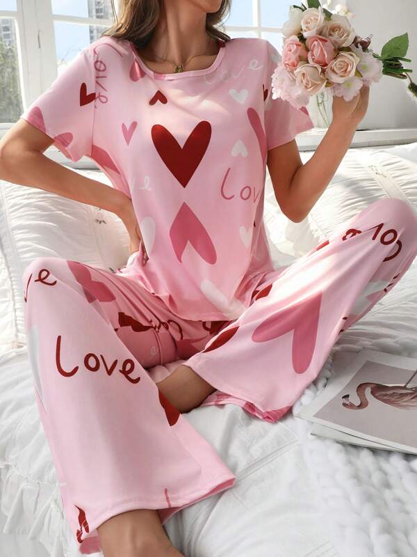 2-delige dames pyjamaset met ronde hals, korte mouwen, letter- en hartprint, top en broek, tweedelige set