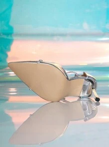 รองเท้าส้นสูงหรูหรากึ่งการ์ตูนสีเงินหัวแหลมส้นสูง รองเท้าแตะประดับเพชรพลอยสวยงามเจาะลาย ฤดูใบไม้ผลิ/ฤดูร้อน/ฤดูใบไม้ร่วง 2025 คอลเลกชันใหม่ - สีเงิน - ดู 6