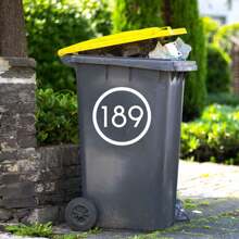 1 件定制反光垃圾桶编号 - 个性化不干胶标签，带有房屋和街道名称，PET 材料，图形印刷