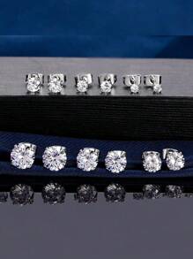 طقم أقراط مطلية بالذهب عيار 14 قيراط، مزينة بخرز اللؤلؤ والسي زد الصغير المصقول، من الفولاذ المقاوم للصدأ عيار 20، مناسبة للأذن الحساسة. عبوة 3 أزواج