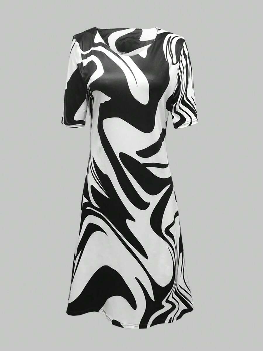 女士短袖简约时尚休闲日常连衣裙