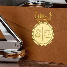 1 Stück personalisierter Initialen Buchprägerstempel, personalisierter Bibliotheksstempel, Scrapbooking Prägegerät, personalisierter Umschlagprägerstempel, Handprägegerät, Initialen Prägerstempel, Datumsprägerstempel, Hochzeits-Prägungsstempel, Papier-Prägungsstempel, für Geschäft/Arbeit/Büro modern, vintage, Cartoon, Kawaii, personalisiert, Mitarbeiter, Kunden, Studenten, für Geschäft/Arbeit/Schulanfang, für Universität, saisonale Auswahl, Büro & individualisierte Stempel