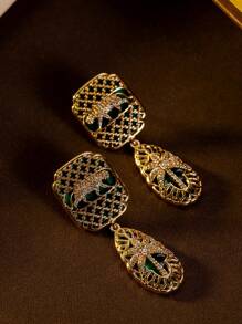 A Pair Of Vintage Medieval Court-Style Rhombic Geometric Pierced Inlaid Earrings Suitable As A Gift For Women With Strong Design Sense - Gold - View 3
