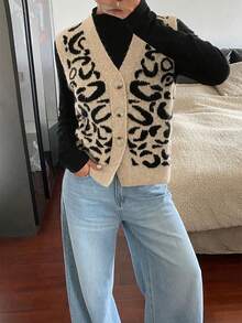 韩版复古豹纹V领单排扣休闲针织背心，百搭