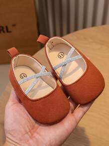1 Pair Girls Princess Style Soft Bottom Slip-On Toddler Shoes, Suitable For Spring & Autumn