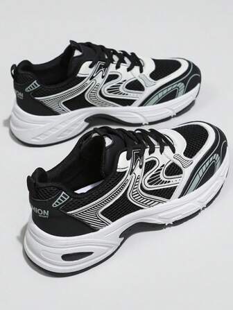 新款女士休闲运动鞋，学院风厚底运动鞋，系带圆头网布皮革拼接透气百搭厚底鞋，涂鸦印花，适合上学、户外活动、通勤等场合。