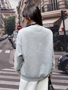 女士落肩运动衫，棉质上衣，红色帆布鞋印花，春秋圆领宽松大码运动衫