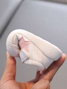 1 par de zapatos nuevos de primavera/otoño para niños pequeños de interior/exterior con suela blanda antideslizante, puntera redonda, suela protectora transpirable de malla, de fácil puesta y quitado con cinta mágica, estilo casual, adecuados para niños y niñas de 6 meses a 3 años