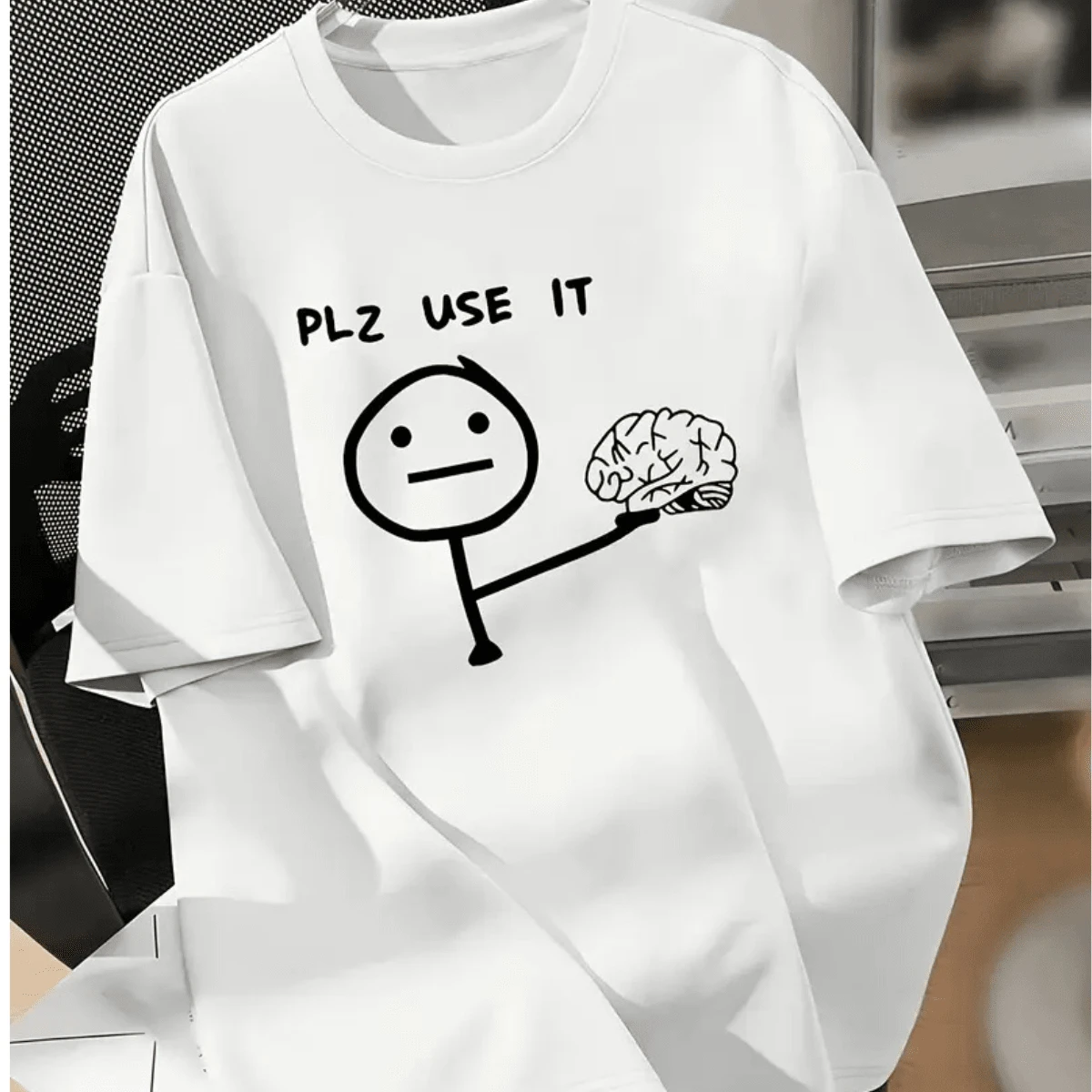 Blusa Manga Curta PLEASE USE Estampa Divertida Lançamento 100% Algodão Camiseta Masculina - Branco - Visão 1