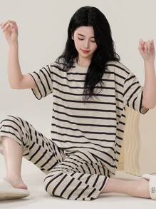 AICJ 2 件套女士休闲纯色家居服条纹圆领短袖上衣和七分裤，适合春夏季，母亲节礼物，两件套 - 彩色 - 查看 1