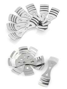 3 孔金属蜡烛芯定心装置是用于蜡烛制作的银色不锈钢蜡烛芯支架