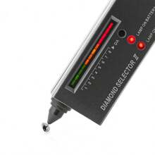 一颗 100% 莫桑石黑色 D 色梨形切割 VVS1 莫桑石裸石，带 GRA 证书 DIY