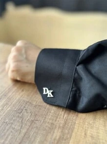 定制姓名袖扣 个性化袖扣 伴郎礼物 婚礼袖扣 首字母袖扣 字母定制袖扣 父亲节礼物 情人节礼物 圣诞礼物，伴郎礼物，婚礼用品，伴娘礼物