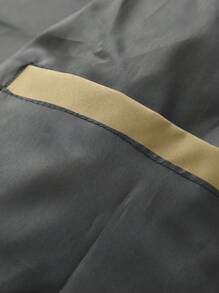 男士连帽抽绳软壳防风夹克，运动休闲风，正面大口袋，侧边拉链口袋，适合日常穿着，百搭流行款。 - 卡其色 - 查看 11