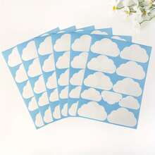 1 套白云墙贴，卡通自粘式卧室墙壁装饰