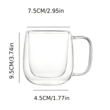 Taza de café de vidrio de doble pared de 12 onzas con asa, fabricada en vidrio borosilicato de alta calidad, aislada para bebidas calientes y frías, reutilizable y adecuada para café con hielo, té y leche, diseño elegante para el hogar y accesorio de cafetería, ideal para volver al colegio