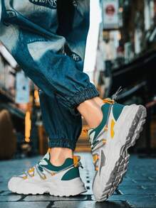 Zapatillas deportivas casuales con suela gruesa de moda para hombre - Zapatillas deportivas de corte bajo, suela de EVA, exterior de PU, plantilla de tela - Diseño de punta redonda con cordones, adecuado para todas las estaciones - Diseños de unicolor y estampados.