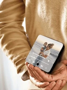 1 pieza, Etiqueta de nevera de acrílico personalizada con música, con tu foto y canción personalizada, se puede reproducir música, etiqueta magnética para nevera, recargable por USB, decoración del hogar, decoración de nevera, regalo de arte musical romántico, regalo de cumpleaños, recuerdo del aniversario de boda, recuerdo de graduación, regalo del Día del Padre y de la Madre, multifuncional, ajustable, decorativa, reutilizable, exquisita, adorable, de alta calidad, moderna, colorida, cómoda, con estilo, personalizada, única, regalos ideales para él, regalos ideales para ella, novio, novia, papá, mamá, familia, amigos, hijo, hija, oficina, sala de té, escuela, hogar, renovación del hogar
