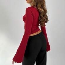 Women's Lace Deep V Neck Bell Sleeve Low Cut Crop Top Slim Fitted T Shirt Fall Spring Going Out Shirts - Đỏ - Xem 4