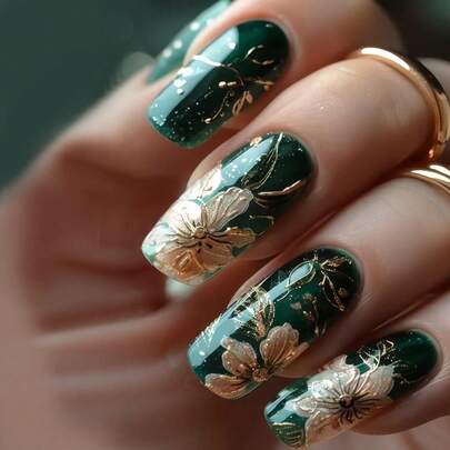 24 piezas de pegatinas de uñas cuadradas medianas para expresar tu amor, elegantes uñas postizas con flores doradas y verdes, uñas postizas de moda con peonía dorada y rayas verdes para el Día de San Patricio, uñas postizas de cobertura completa adecuadas para mujeres y niñas. Incluye un set de salón de uñas con 1 pieza de esmalte de gel y 1 pieza de lima de uñas. El esmalte de gel se envía al azar. Suministros de arte de uñas.