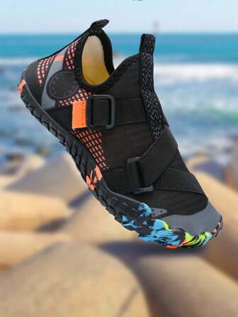 Scarpe estive da donna per uso all'aperto e spiaggia, in tessuto di seta ghiacciata ad asciugatura rapida, scarpe da acqua con suola morbida antiscivolo, scarpe a cinque dita, scarpe da yoga, fitness e running indoor/Suola asimmetrica colorata