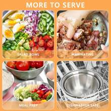 Der 4-teilige Set Edelstahl 304 Rührschüsseln mit Markierungen, rostfrei, einfach zu reinigen und stapelbar, ist eine hervorragende Wahl für Kochen, Backen und Zubereiten von Gerichten in der Küche.