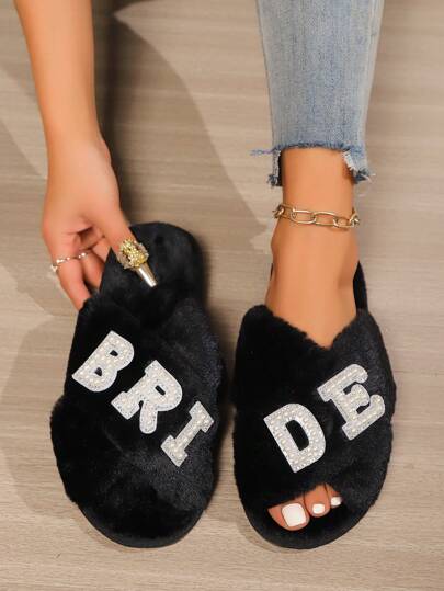 Personalized Faux Pearl Rhinestone Letter Plush Slippers, Open Toe Criss-Cross Comfortable Indoor Slippers, Elegant White Fluffy Bridal Slippers With Cross-Opening Design, Soft Fabric Lining