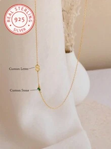 Una elegante ed unica collana in argento 925 personalizzata con 12 pietre preziose e iniziali in inglese. Classica e splendida, un regalo sorpresa ideale per compleanni, vacanze, banchetti, feste ed altre occasioni. Design unico e personalizzato, audace e alla moda. Il regalo perfetto per amici, partner e famiglia per Natale, Ringraziamento, San Valentino, compleanni e anniversari.