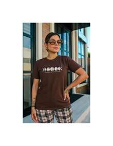 kyanites Camiseta Marrom Escuro Fases Da Lua Com Toque macio - Marrom - Visão 2