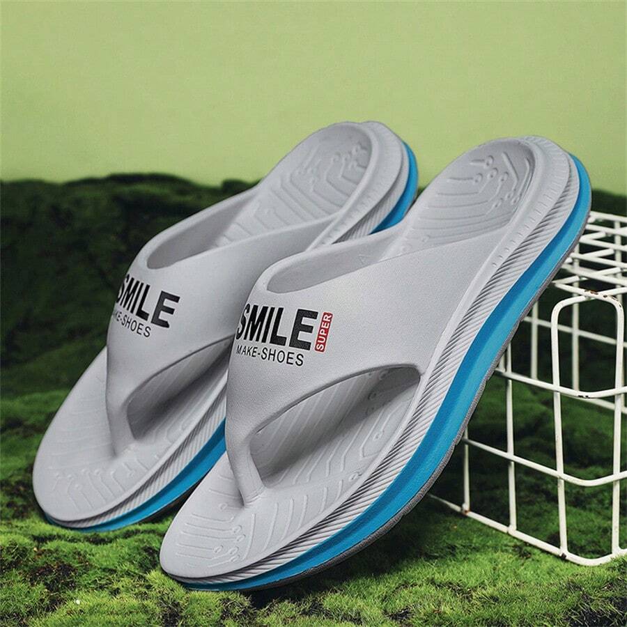 Pantuflas suaves para hombre, sandalias de playa de EVA antideslizante, cómodas con suela gruesa, diseño de moda para usar dentro y fuera de casa - gris azul - Ver 1