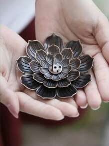 Porta-incenso de metal com flor de lótus e suporte minimalista de madeira, adequado para incensos em bastão e cone, cinzeiro e porta-velas multifuncionais, decoração de aromaterapia interna para meditação, ioga, casa, adequado para Natal, Halloween, Páscoa